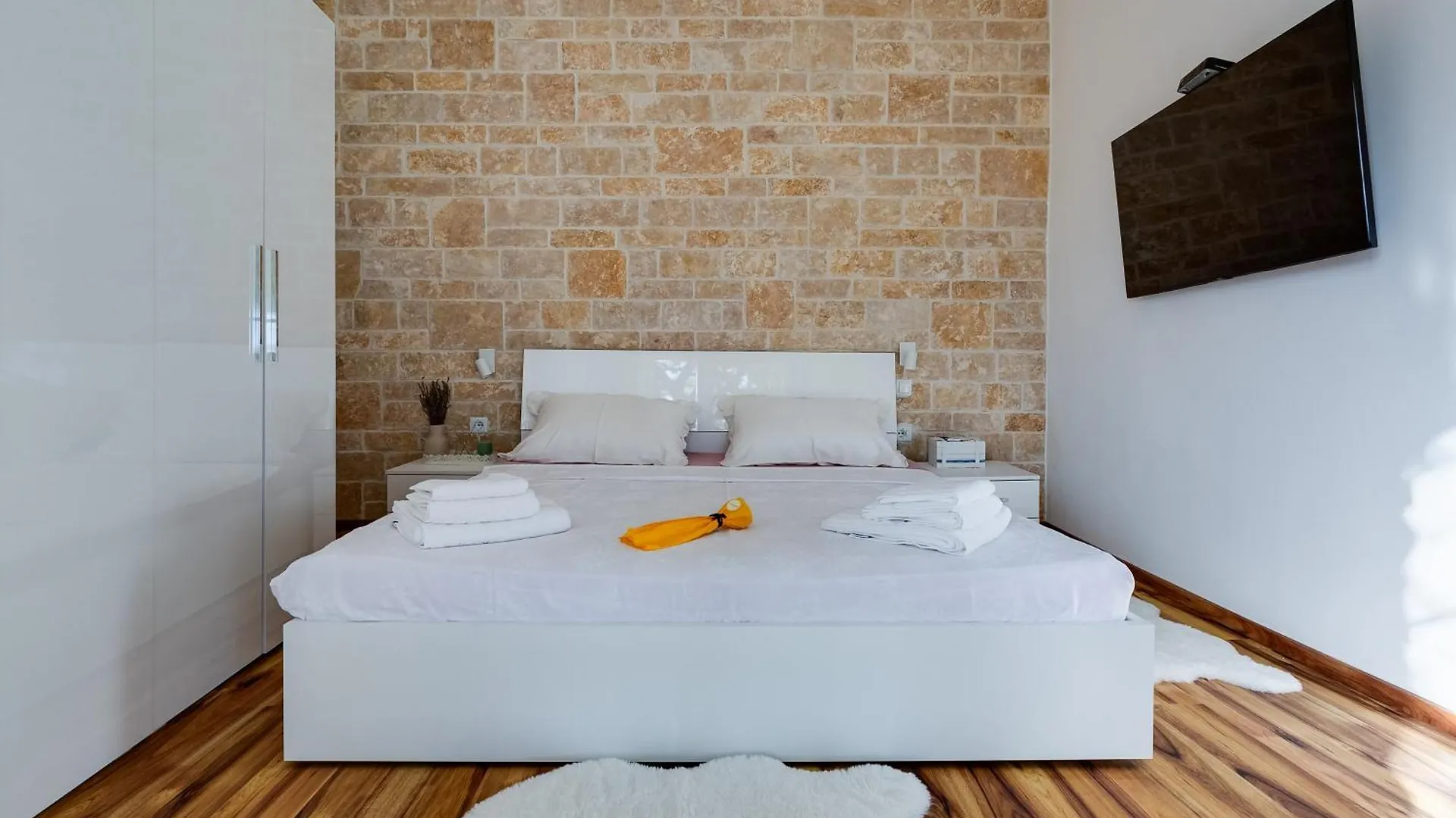 Villa Agape - Heated Pool Rastevic